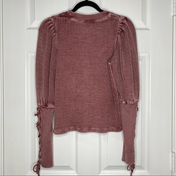 FREE PEOPLE Waffle Thermal Crew Medieval Lace Up Sleeves Pleated Shoulder XS - Picture 9 of 11